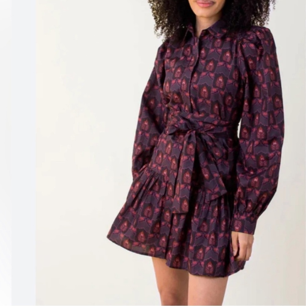 Laroque Elegant Long Sleeve Floral Dress - Picture 2 of 15